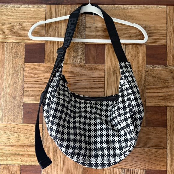 BAGGU Handbags - Baggu | Medium Nylon Crescent Bag Black + White Pixel Gingham
